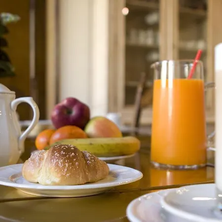 Oda ve Kahvaltı La Villeggiatura 4*