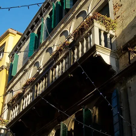 La Villeggiatura Oda ve Kahvaltı 4*