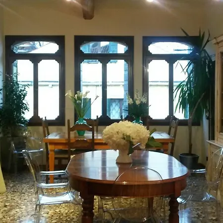 Oda ve Kahvaltı La Villeggiatura Venedik