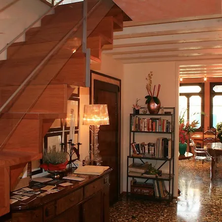 فندق مبيت وإفطار La Villeggiatura 3*